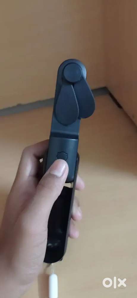 This is a mini portable fan