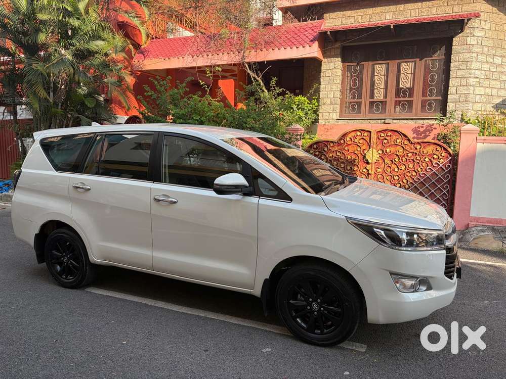 Toyota Innova Crysta 2.4 V 7 STR, 2018, Diesel