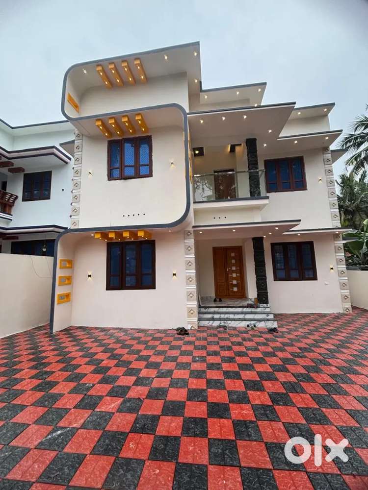 5.75 Cent 4 bhk @ Near RTO kattayikonam Sreekaryam