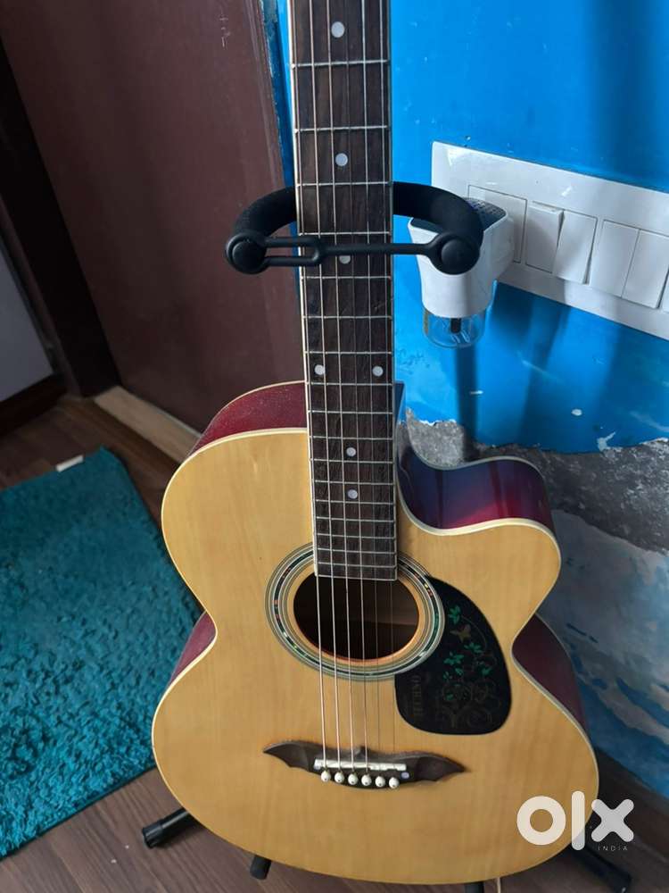 Guitar acoustic