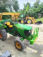 John Deere 5039D