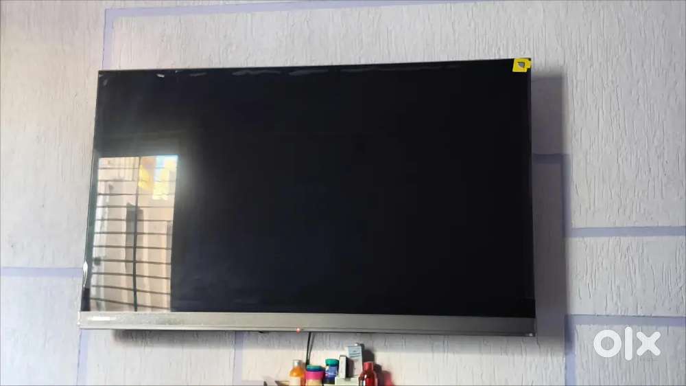 Smart LED Hisense with Sound Bar