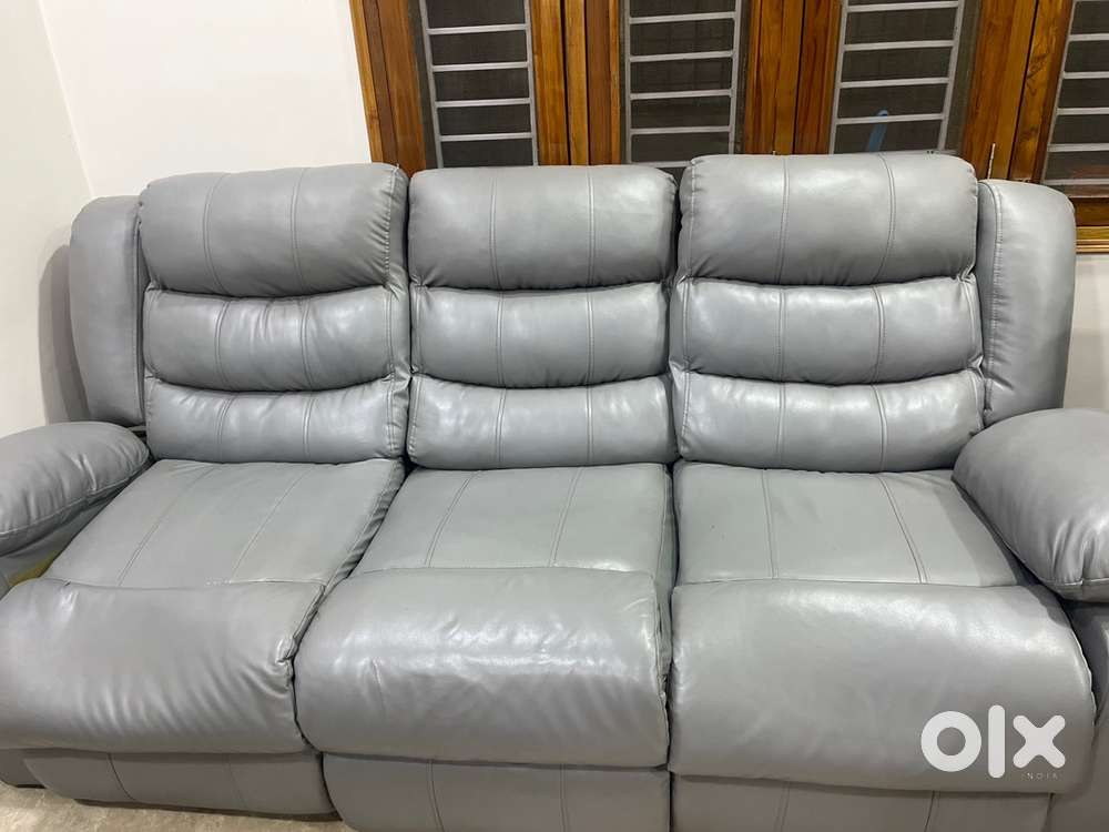“Full Recliner Sofa Set: 3-Seater, 2-Seater & 360° Single Recliner