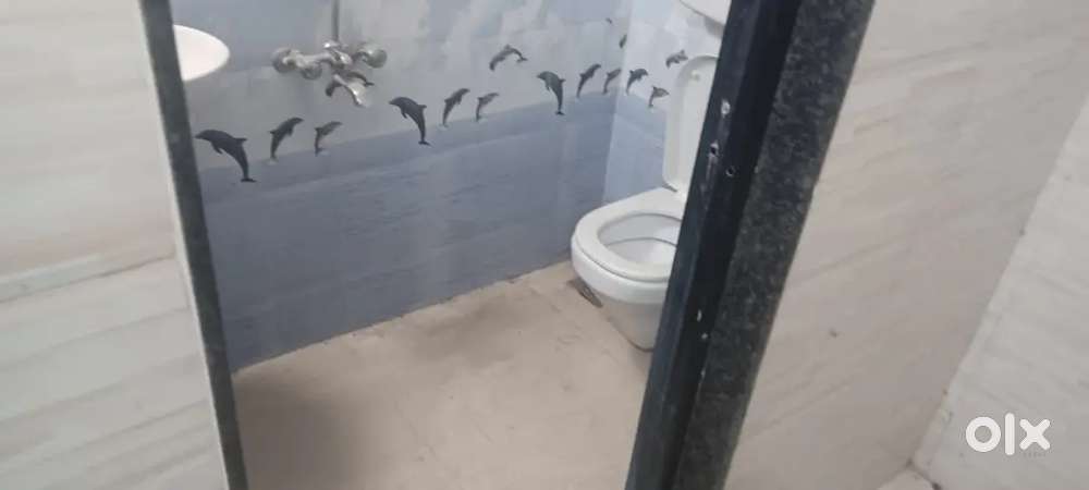 2bhk converted Well maintained society oc,cc share certificate title