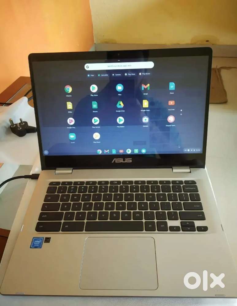 Asus touch screen 15.6inch Chromebook