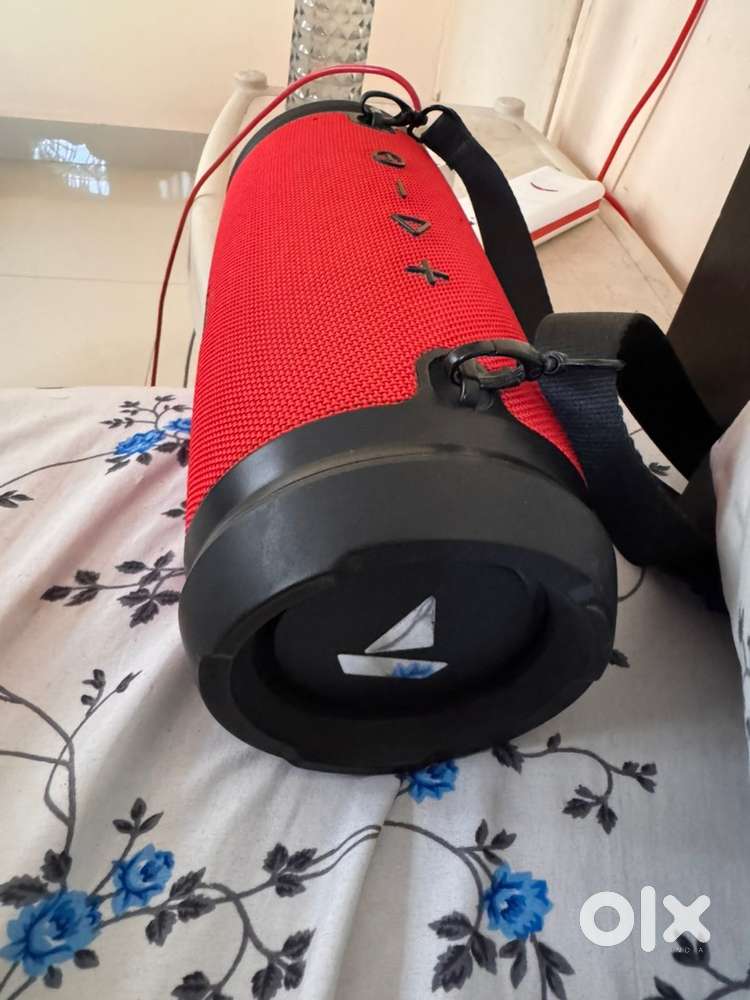 boAt Stone 1500 50 W red Bluetooth Speaker