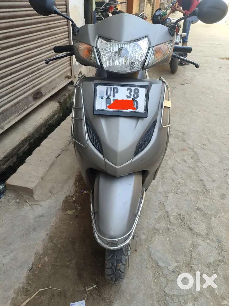 Honda Activa 4g ladies hand use all paper available