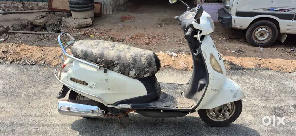 SUZUKI ACCESS 125CC; MODEL 2013; SELF STARTER; WHITE COLOUR; BS3 MODEL