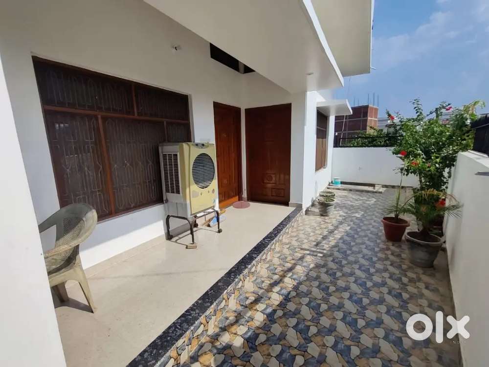 1Room with attached washroom (without Kitchen)