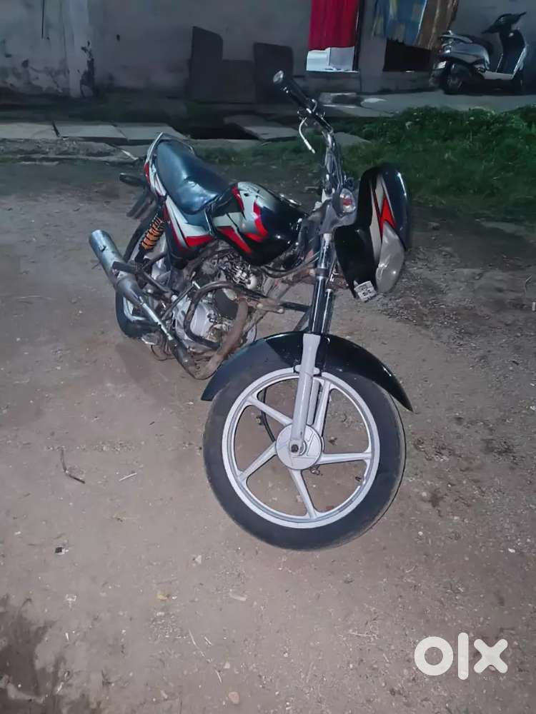 Bajaj CT 100 2018