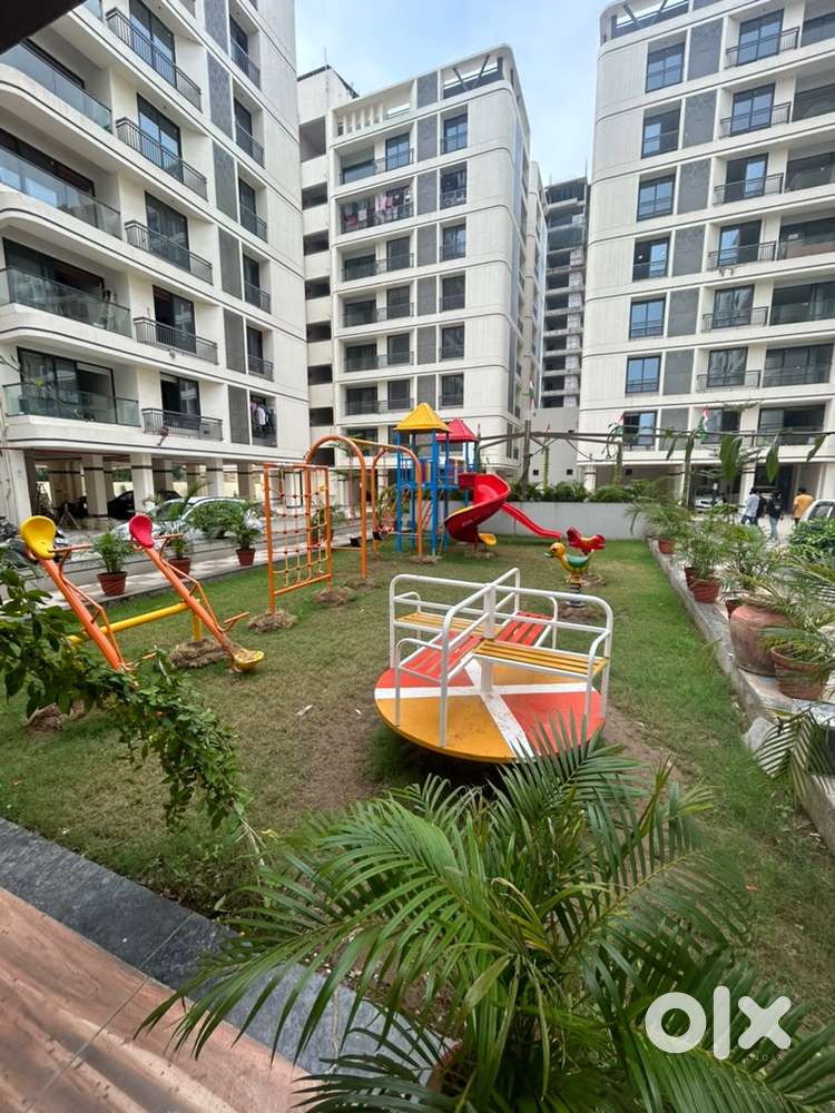 2 BHK Semi furnished, Nr Rakshashakti circle