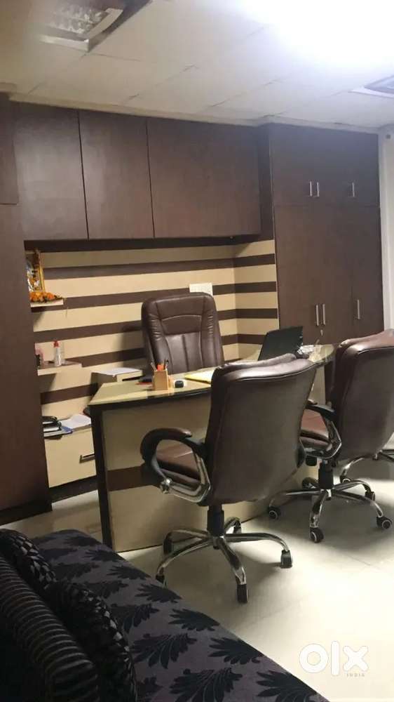Fully furnished luxury office space in gyan khand indirapuram
