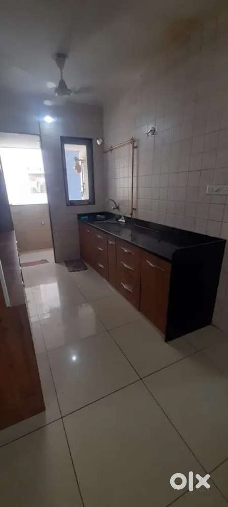 Hi client 2 Bhk flat rent sadhu vasvani road