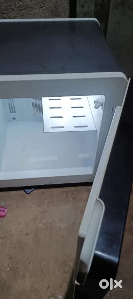 Mini fridge  good working condition cooling low