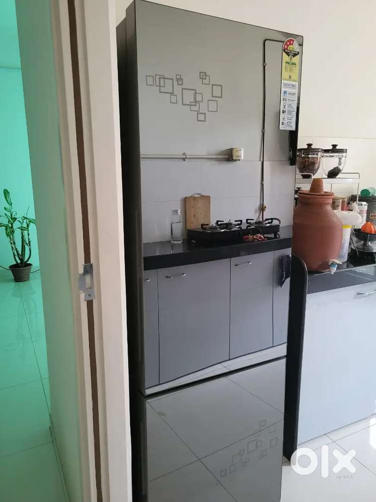 Moving out sale