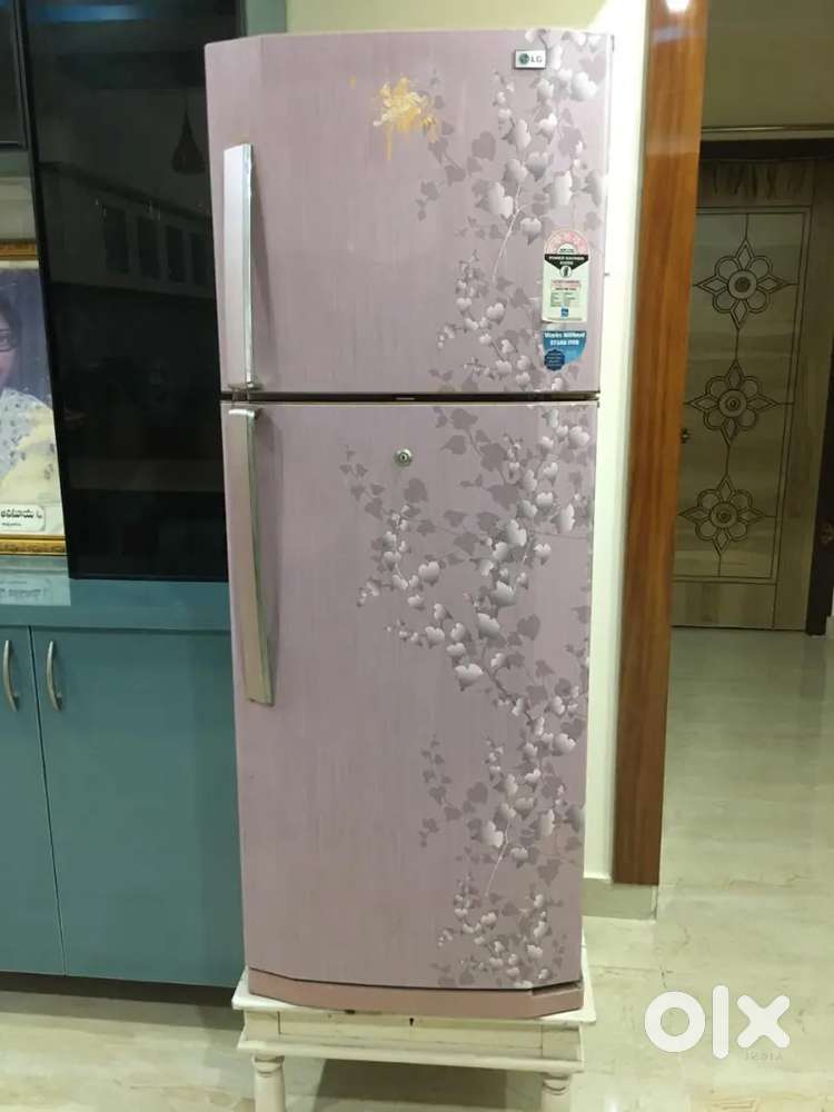 LG fridge to sell