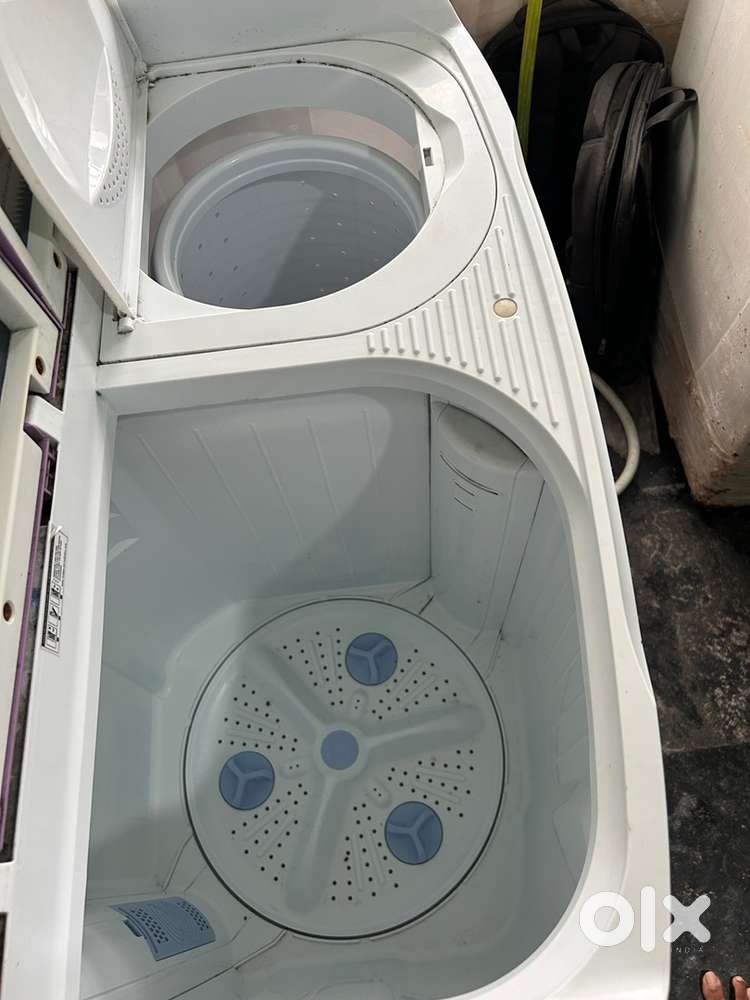 Godrej semi automatuc washing machine