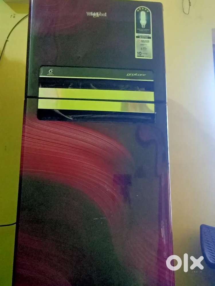 FridgeWhirlpool 235 L Frost Free Triple-Door Refrigerator