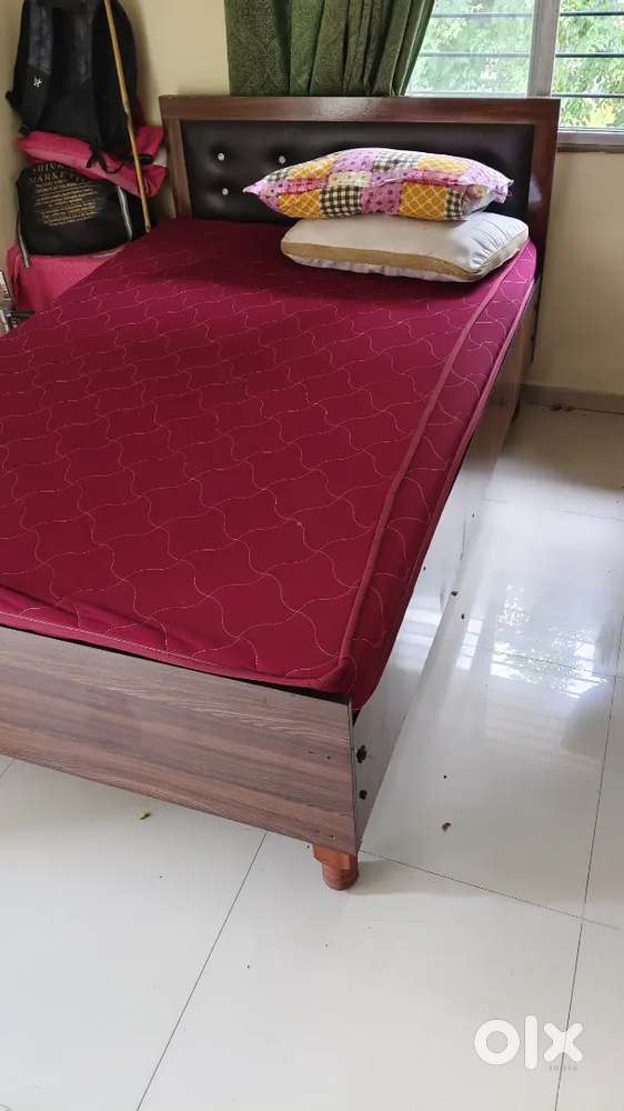 Bed with mattress 12 month old
