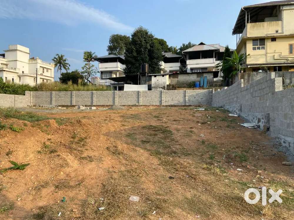 7.9cent land for sale near Kollamkudimugal road athani junction 800mtr