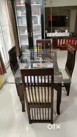 6 seater dining table with 4 chairs
