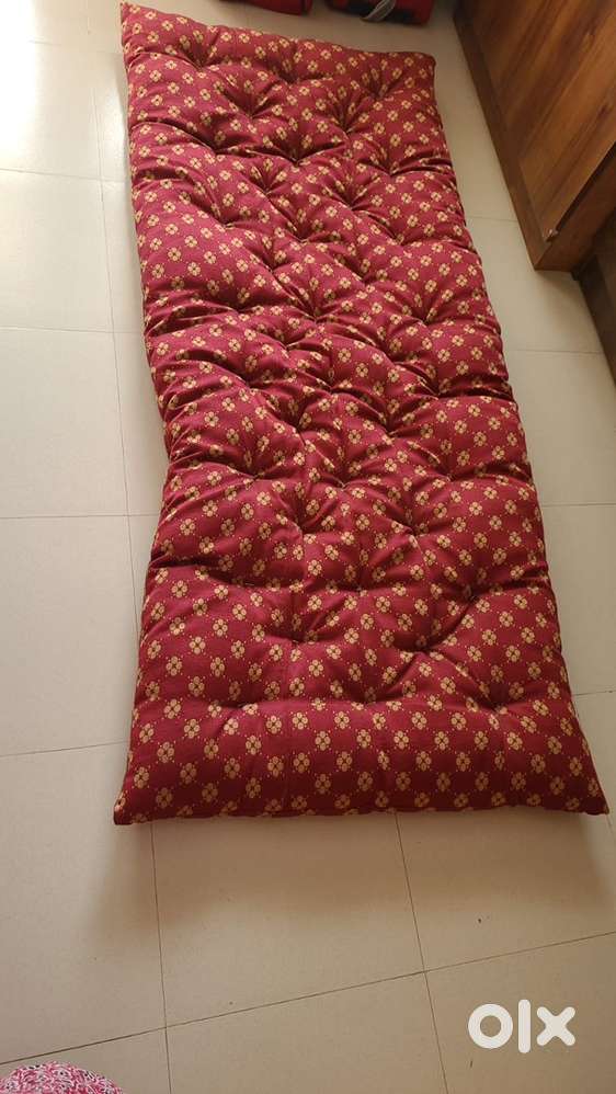 single cot   5 bed with 5 below