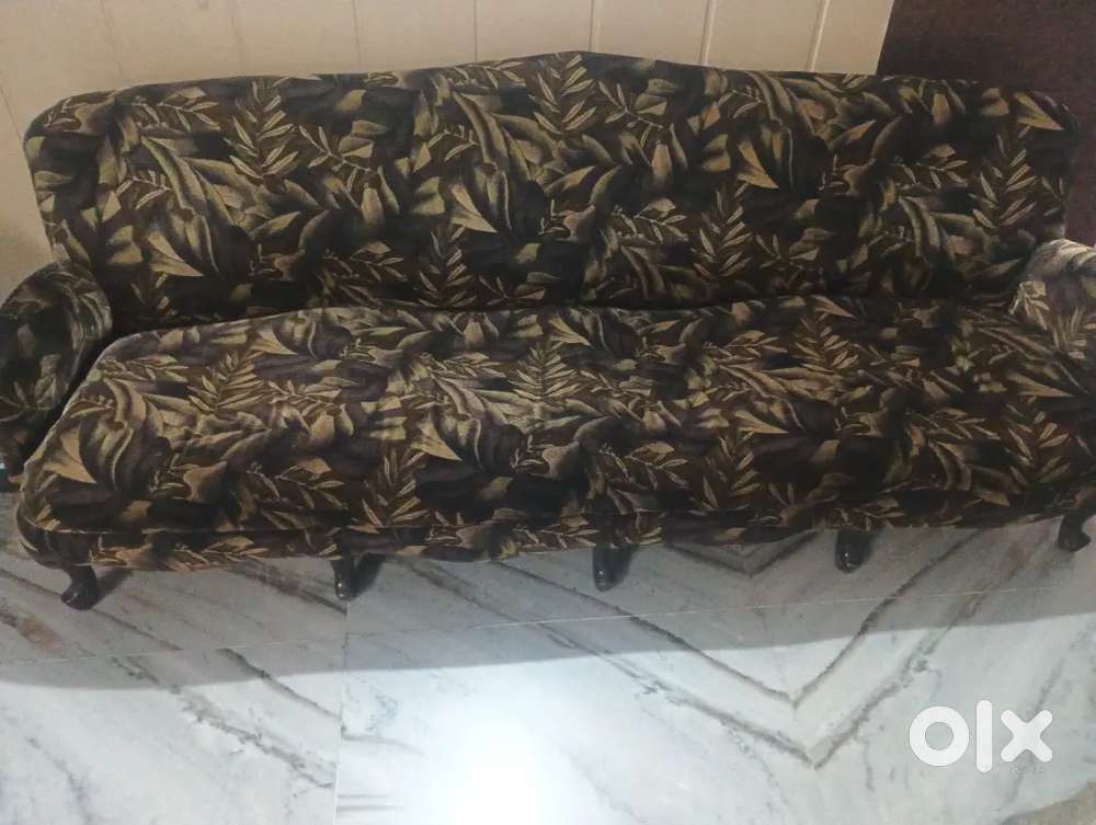 Kartarpuria 4-Seater Sofa
