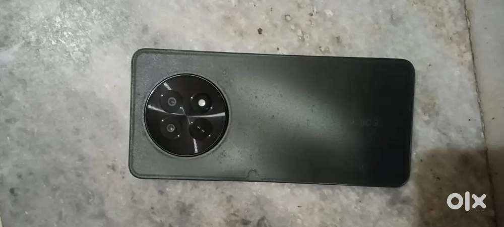 Realme c65