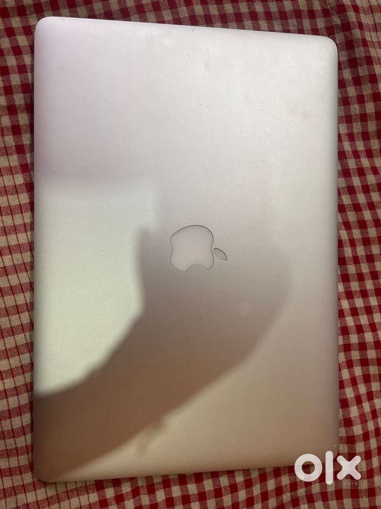 16/ 256 Gb Apple laptop