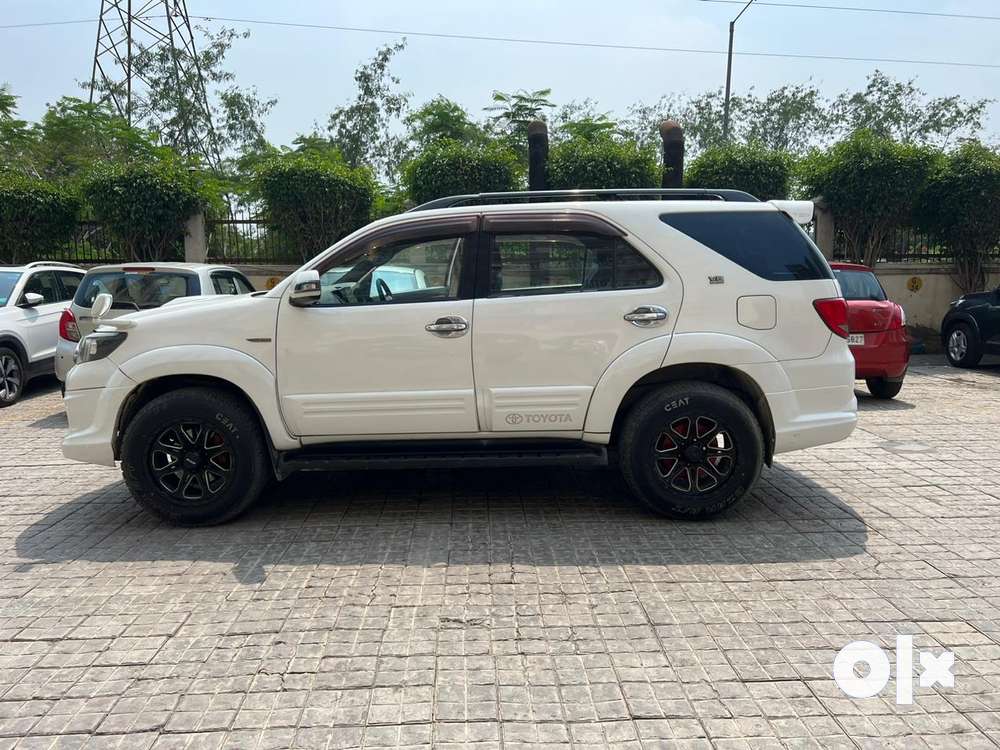 Toyota Fortuner 2015 Diesel Well Maintained