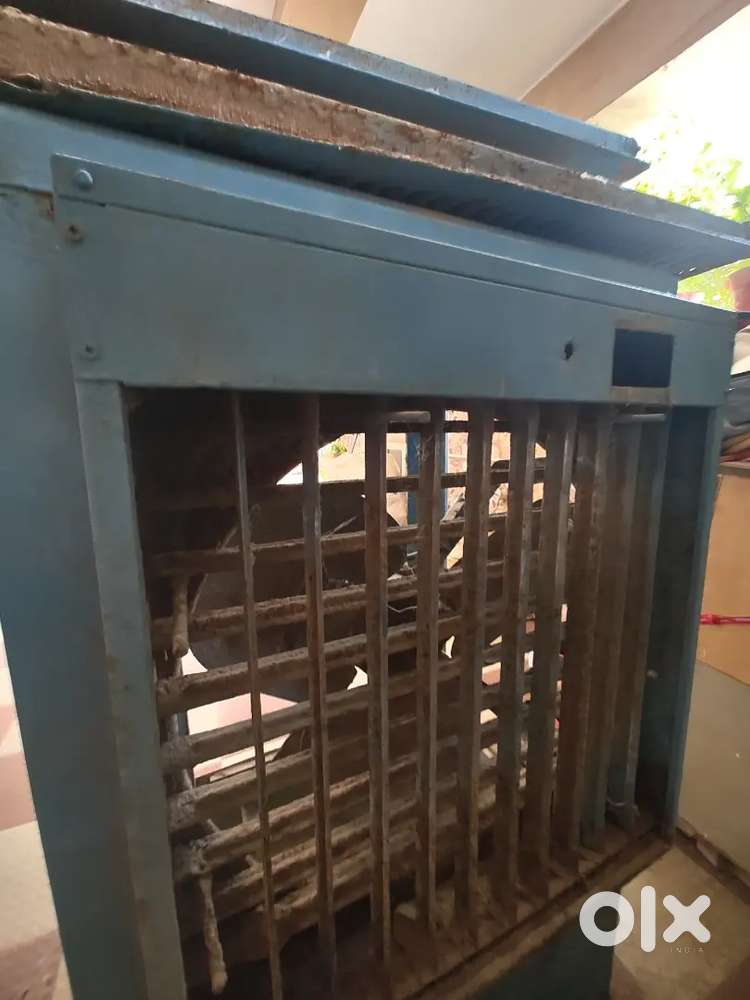 Cooler with dead motor