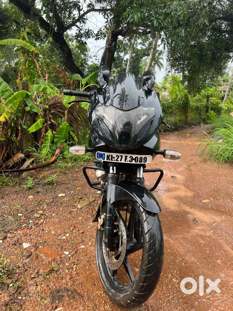 Pulsar 220F good condition