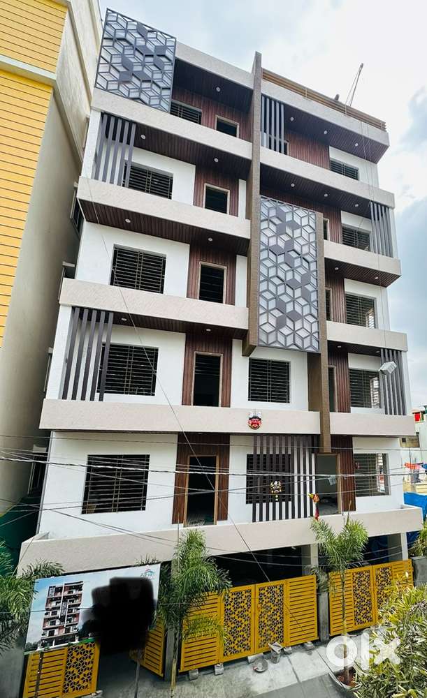 Full Apartment Building