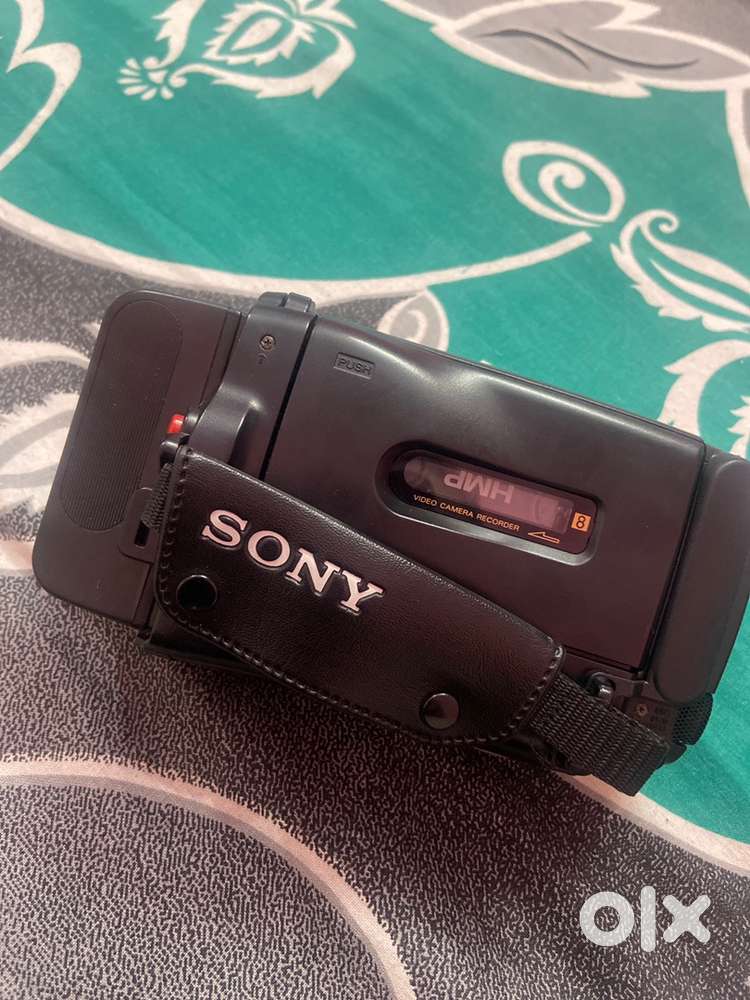 Sony Handycam CCD-TR714 8mm Video8 Vintage Camcorder Camera
