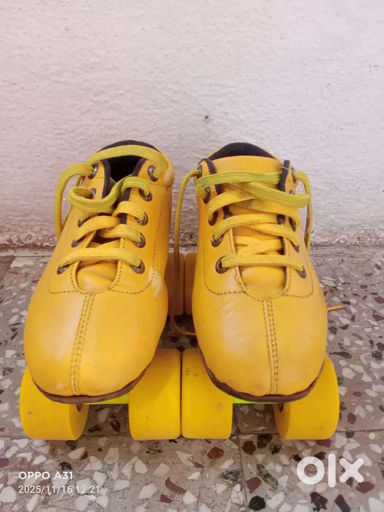 Spitfire Quad Roller Skates - UK 5 - Yellow - WITH BAG