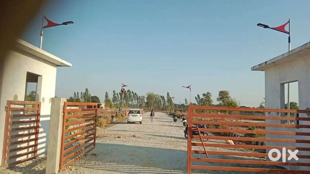 पुलिस हेडक्वार्टर इकाना स्टेडियम से 15 मिनट कि दूरी पर अप्रूव्ड प्लाट