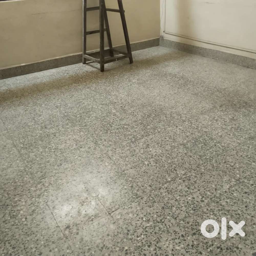 For Rent 2BHK Unfurnished Flat near Ravindra Bhavan,Borda