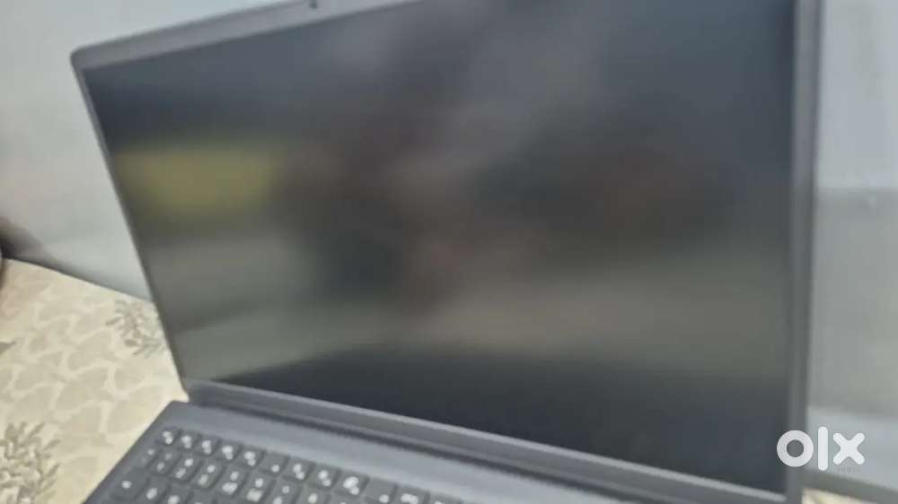 Dell Inspiron 3535