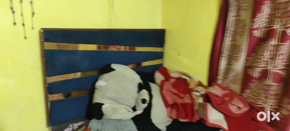 urgent sale 4×6 bed