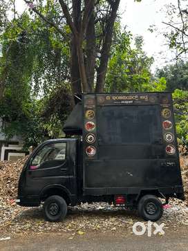 Food Truck includes utensils, UPS, fridge