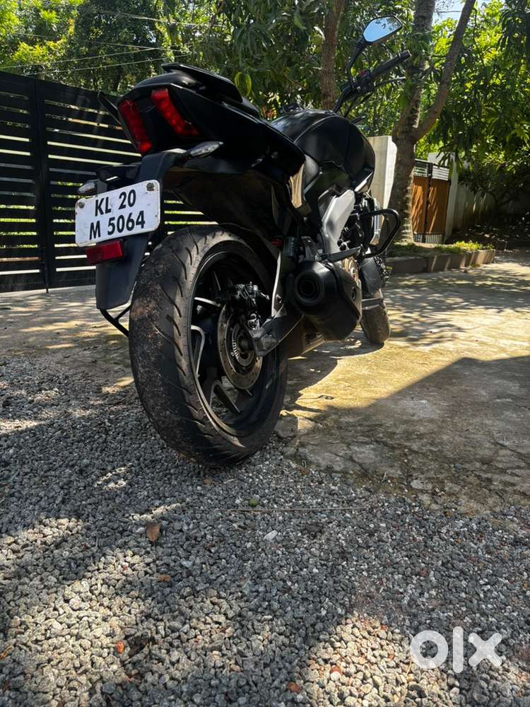 Dominar 400 with dual channel ABS, slipper clutch