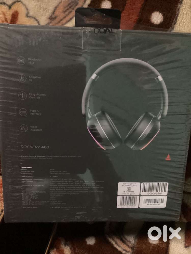 Boat Rockerz 480 Headphones with RGB lights