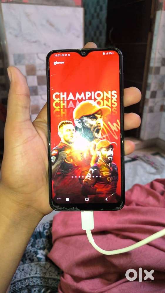 Samsung galaxy A30s 4 gb 64 ram