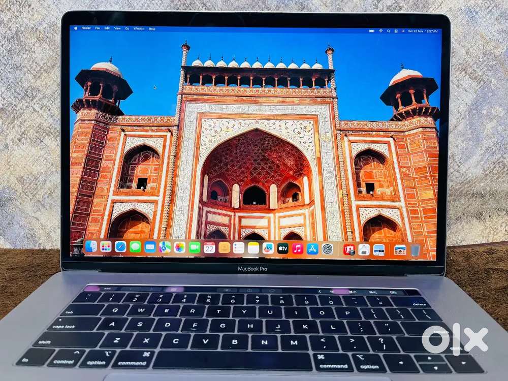 5.5gb Graphics 15inch i7 16gb Apple Macbook pro