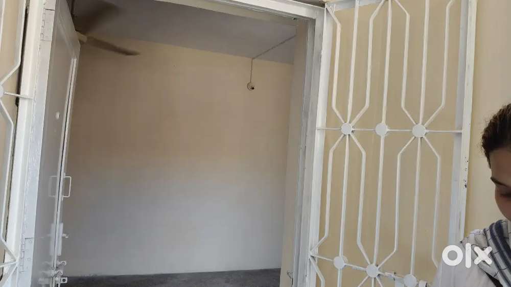 I want to sell my 2 bhk flat in city ariea