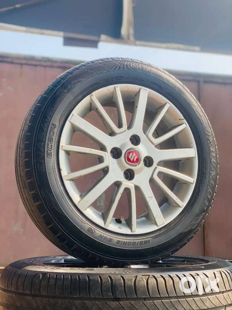 15 Inch 4 Hole 98 Pcd Punto Original 4 Alloys & 185/60/15 4 Used Tyers