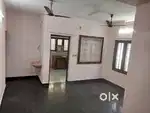 Independent 2 BED House - Car Parking - പോണേക്കര - Bus Stop 500 meters