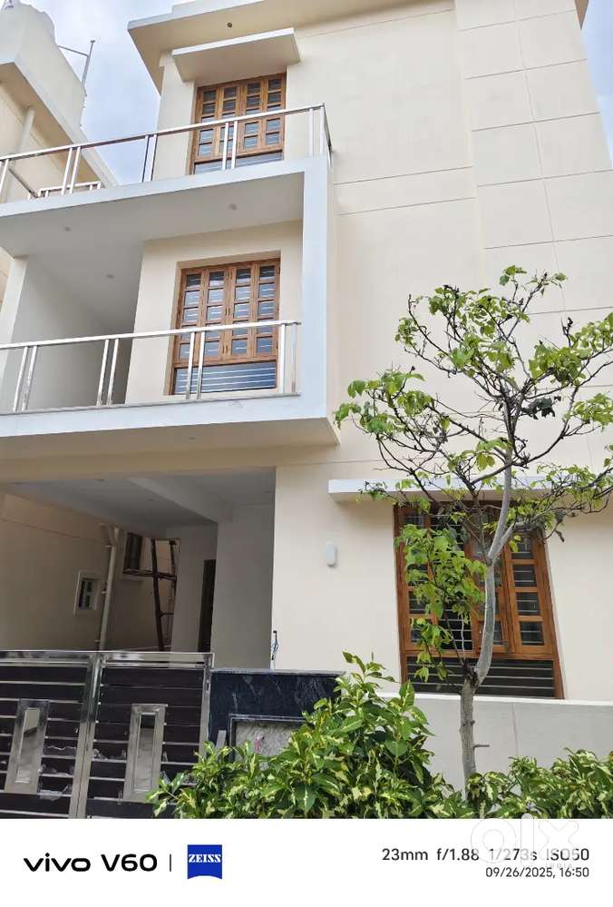 3 BHK individual duplex house for lease in Vijay Nagar 3 rd stage