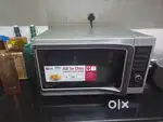 LG Microwave in good working condition