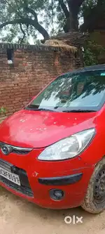 गाड़ी बिल्कुल साफ सुथरा है गाड़ी में कोई काम नहीं है